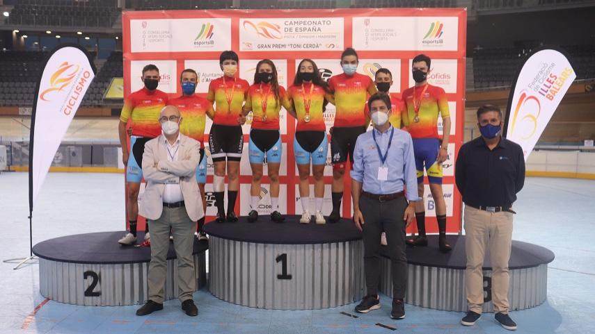 Erik-Martorell-y-Eukene-Larrarte-campeones-de-Espana-de-omnium-2021