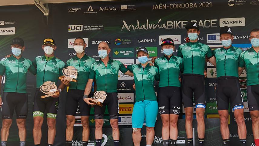 Schneider-y-Hovdenak-Consiguen-el-triunfo-en-Andalucia-Bike-Race-by-Garmin