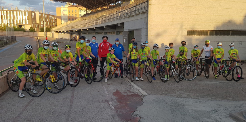Visita de la Comisión de Escuelas a la Unión Ciclista Coslada