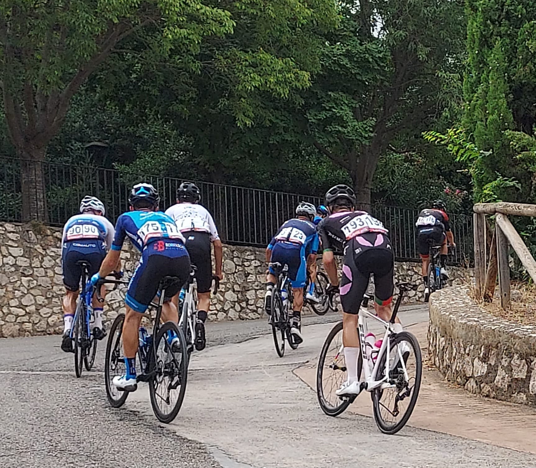 El sub23 manchego Fernando Tercero gana en Xàtiva y el británico Sutton Loouis lidera la Challenge