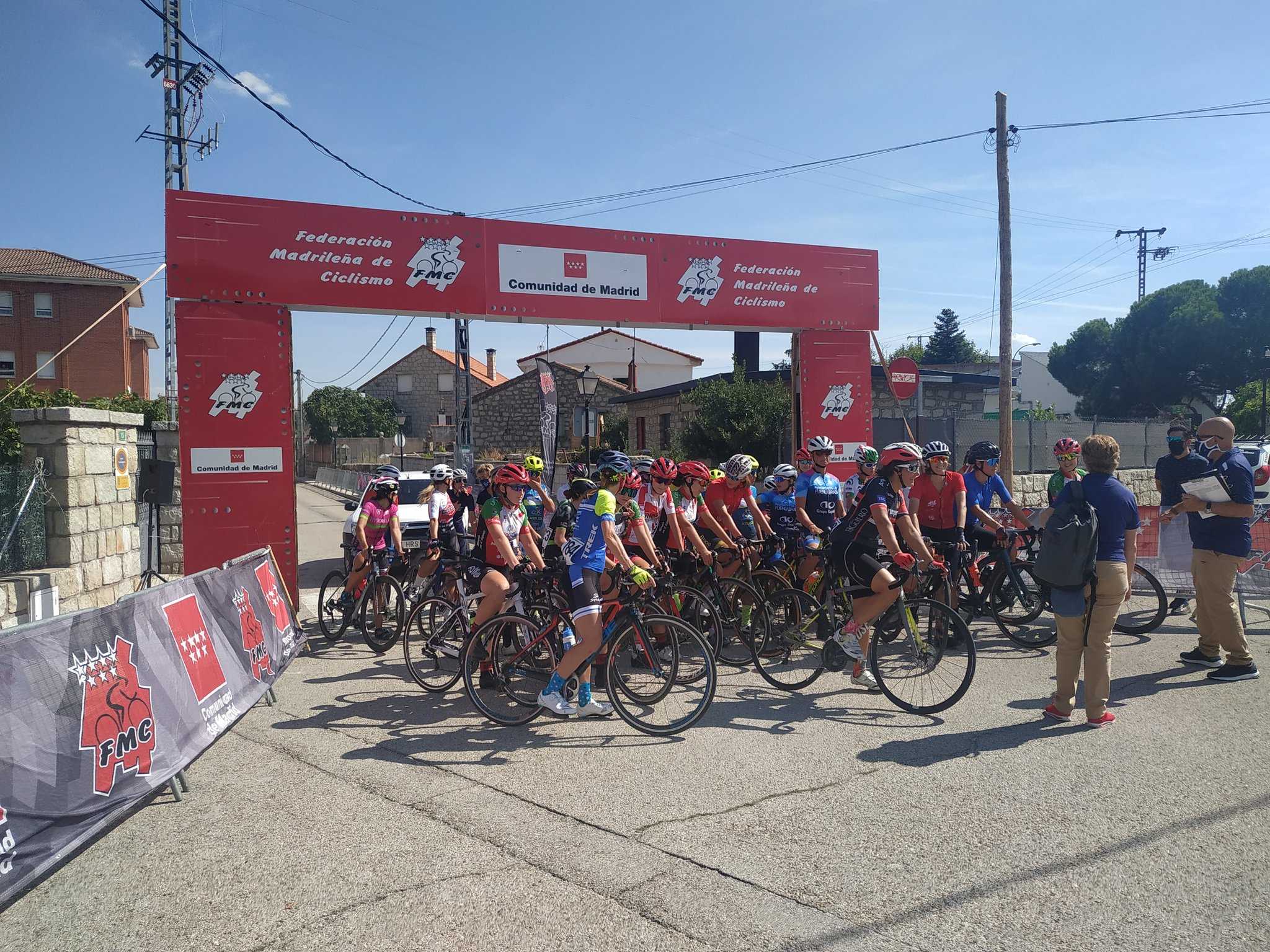 La Cabrera coronó este sábado a las primeras ganadoras de la Liga Interautonómica de Ciclismo Femenino (ACTUALIZADA)