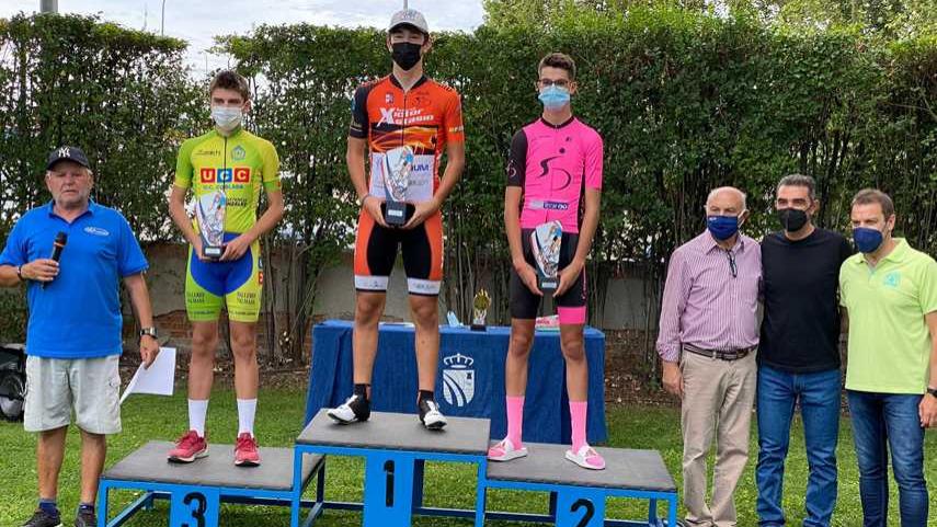Marcos-Garcia-Sanchez-el-mas-rapido-de-la-fuga-decisiva-en-la-carrera-cadete-de-Fuenlabrada
