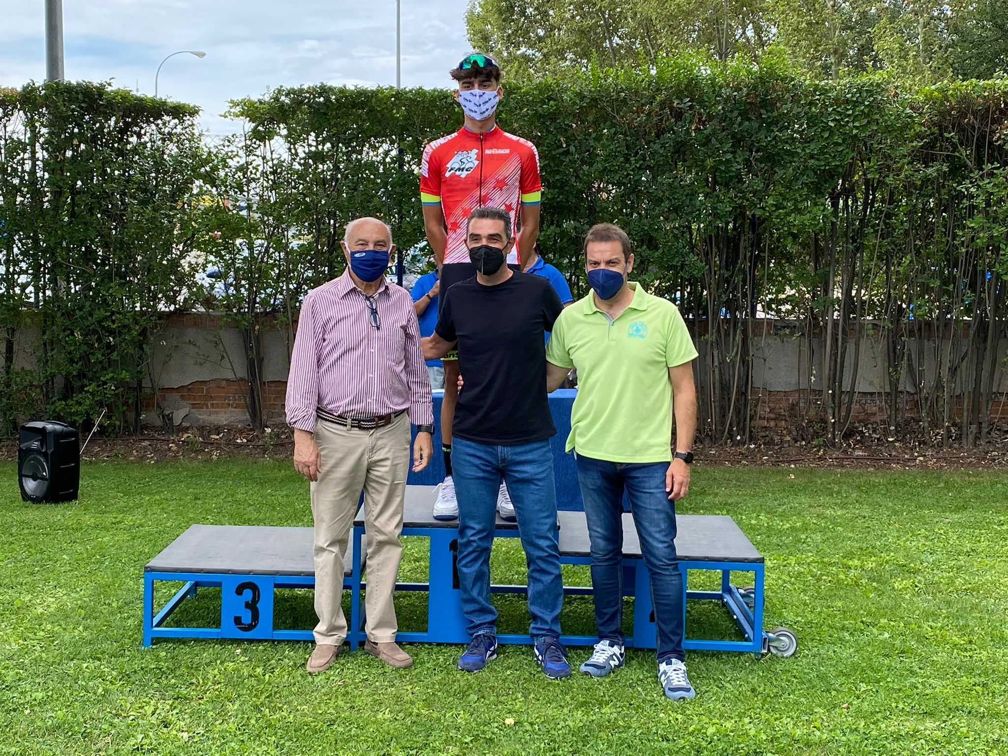 Marcos García Sánchez, el más rápido de la fuga decisiva en la carrera cadete de Fuenlabrada
