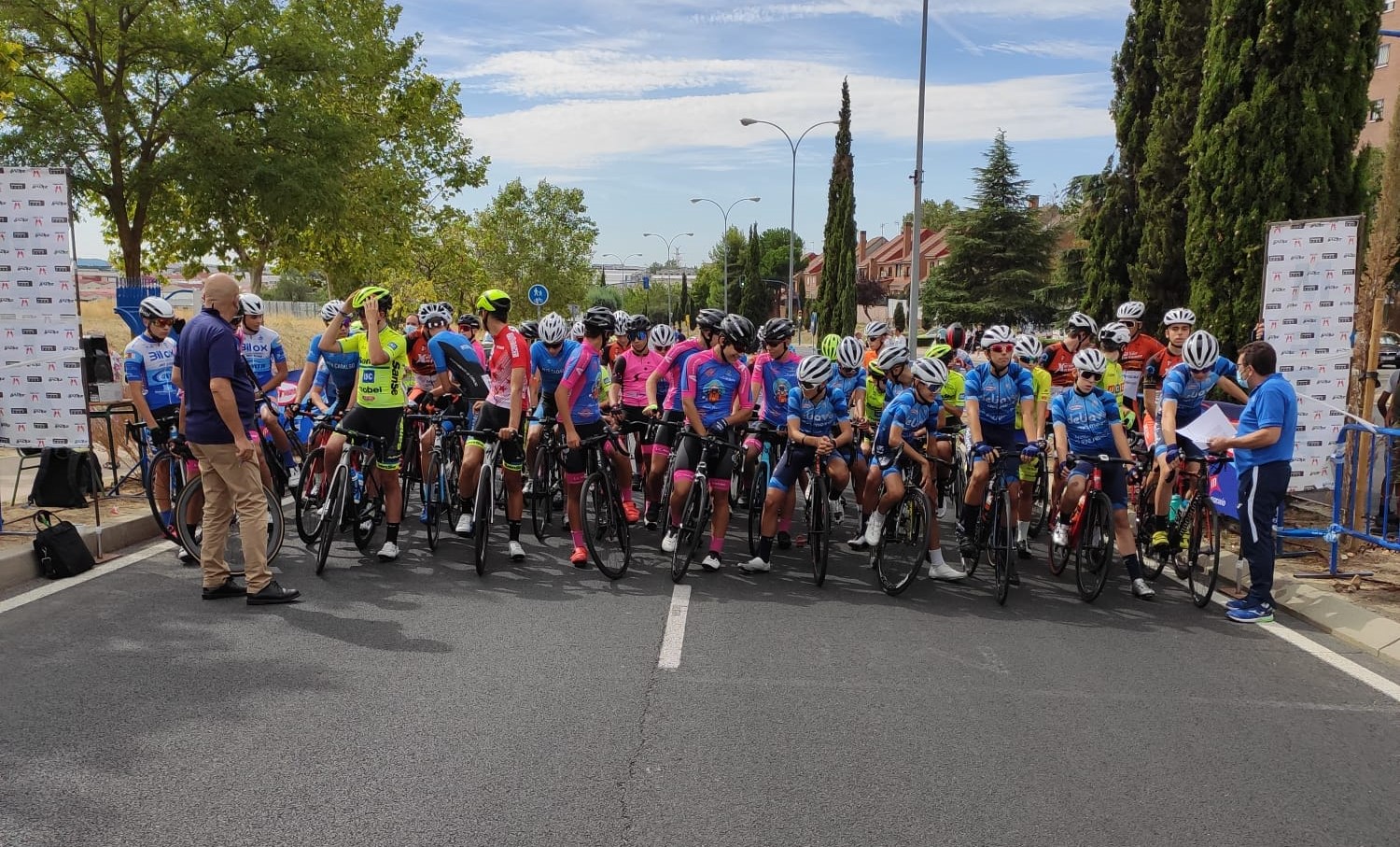Marcos García Sánchez, el más rápido de la fuga decisiva en la carrera cadete de Fuenlabrada