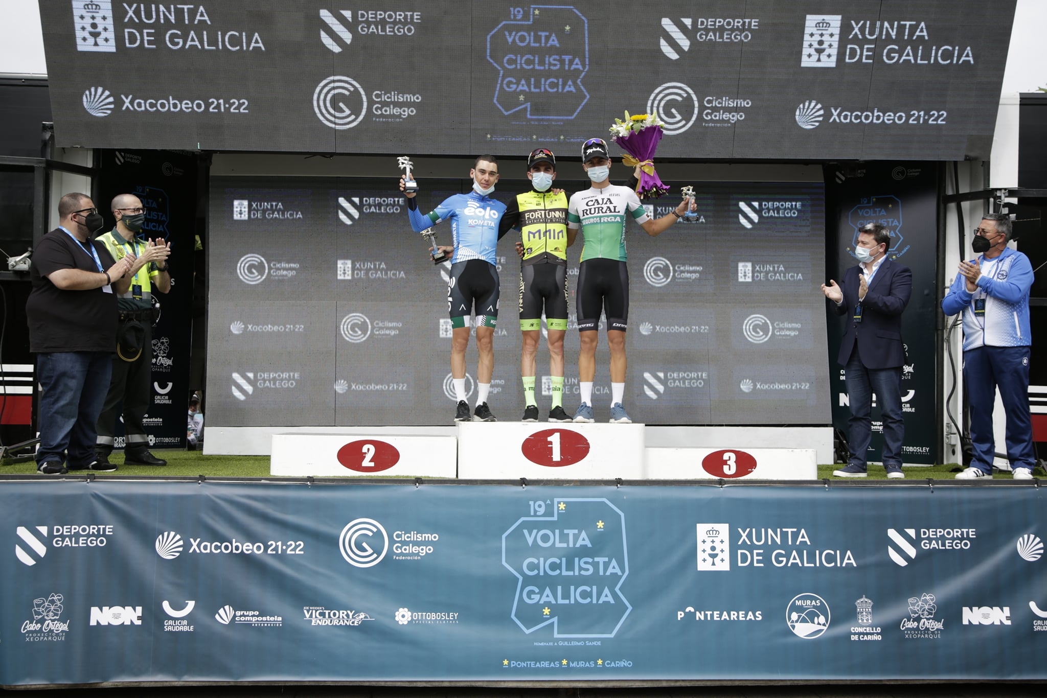 Exhibición de Videira en Cariño e triunfo final de Martín na xeral da Volta Ciclista Galicia