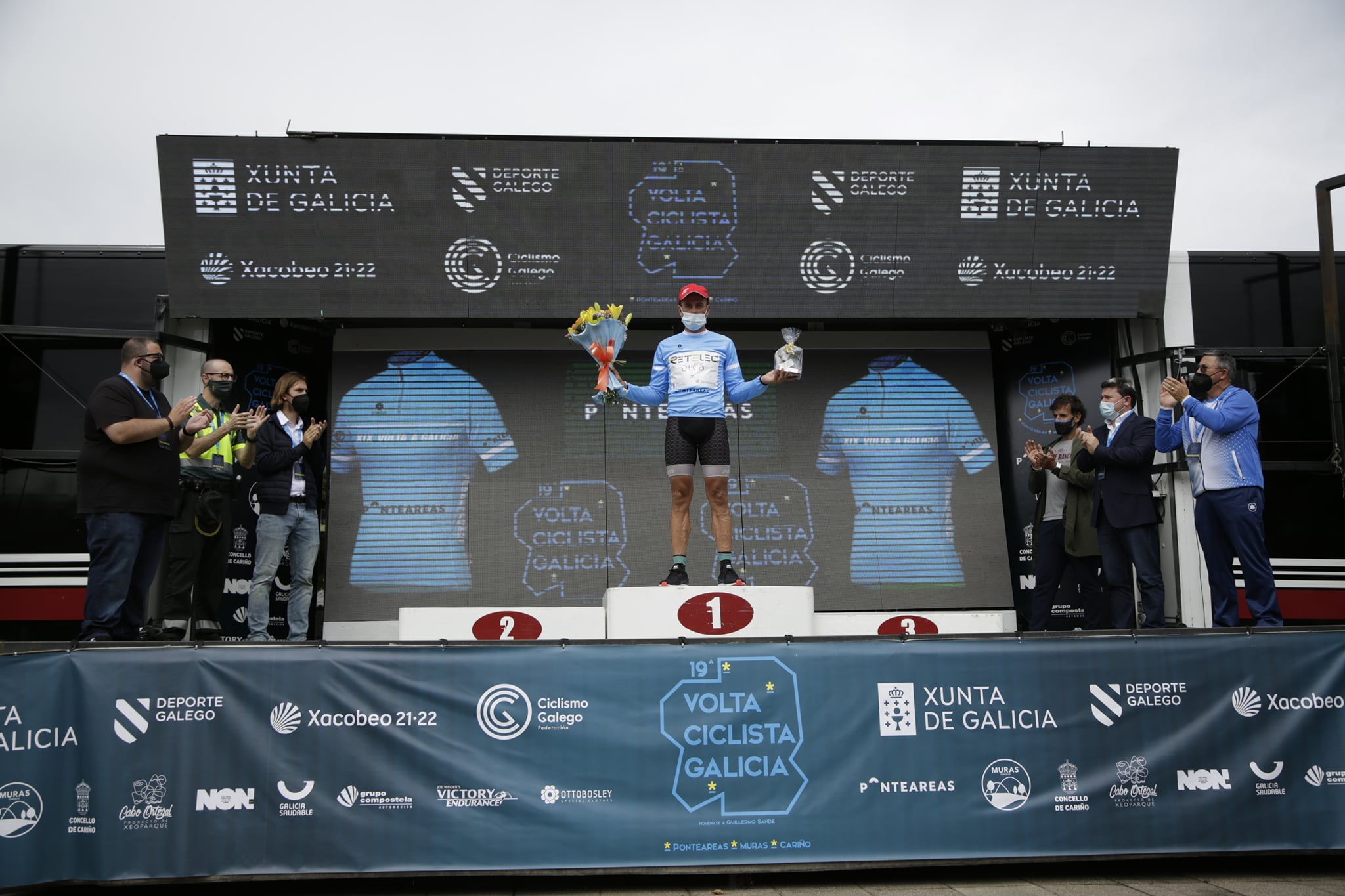 Exhibición de Videira en Cariño e triunfo final de Martín na xeral da Volta Ciclista Galicia