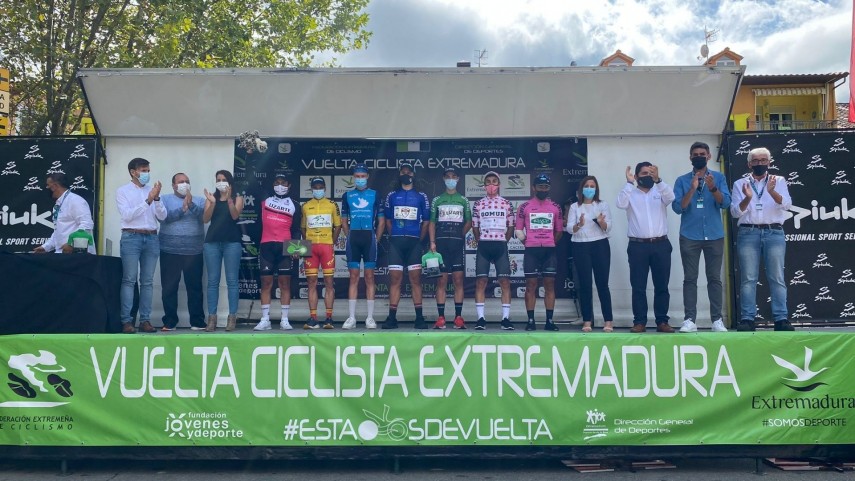 EXITOSA-VUELTA-CICLISTA-EXTREMADURA-2021