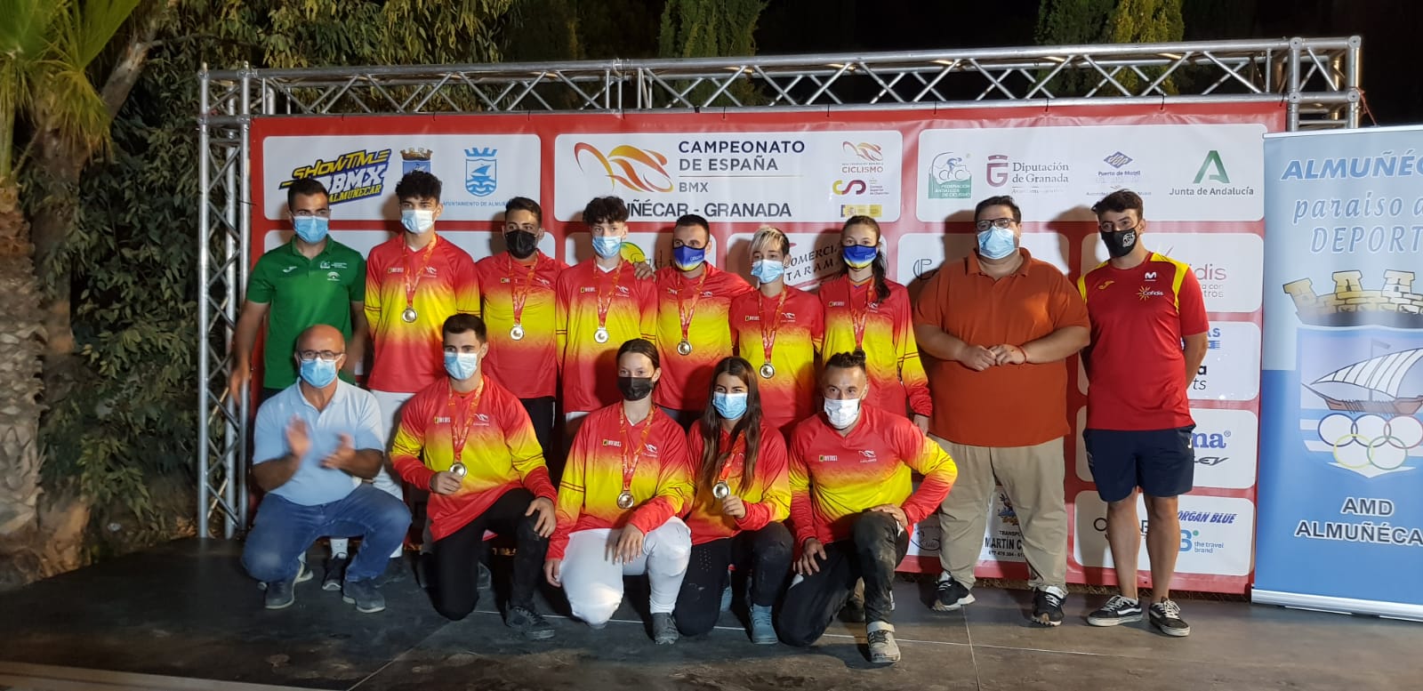 La Selección Madrileña de BMX lo borda y se agencia 10 metales y la general por Comunidades en Almuñécar