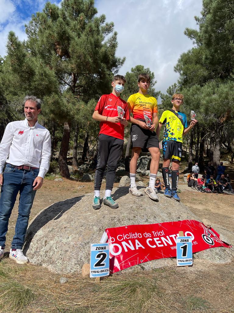 Zarzalejo coronó a los nuevos campeones madrileños de  trial bici