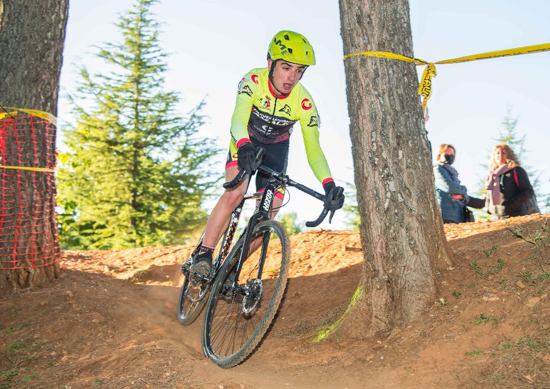 Noelia Ortiz y Aarón Cordero, victorias peleadas en el ciclocross de Mejorada del Campo