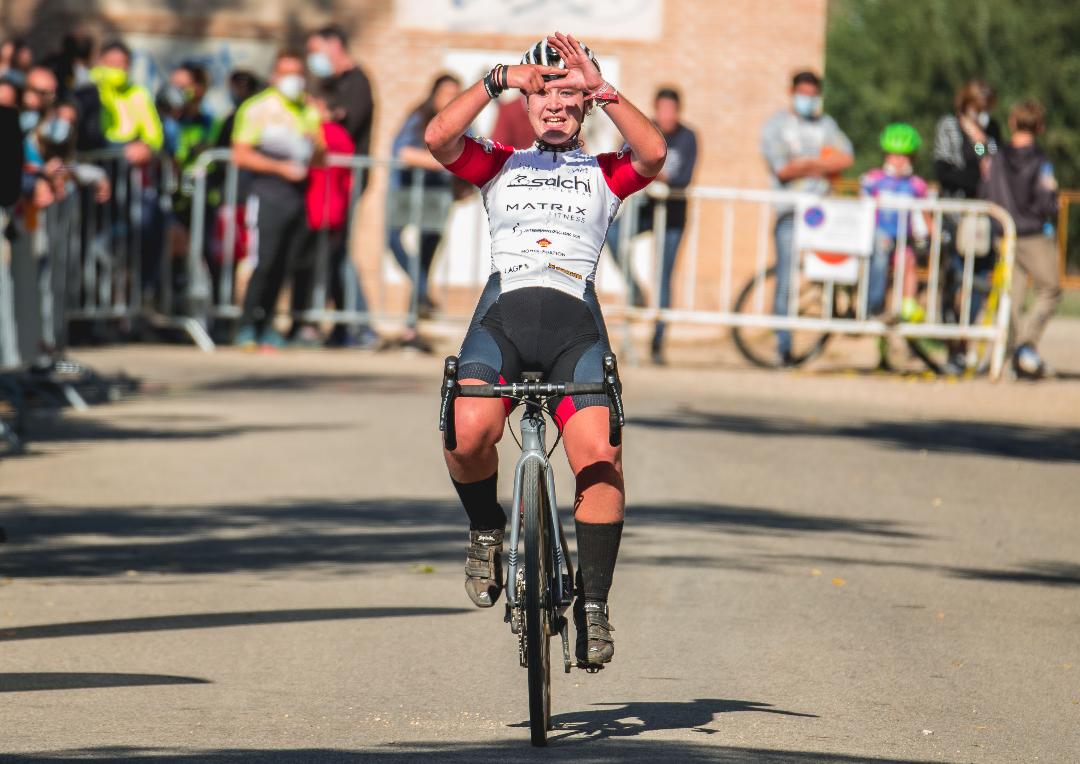 Noelia Ortiz y Aarón Cordero, victorias peleadas en el ciclocross de Mejorada del Campo