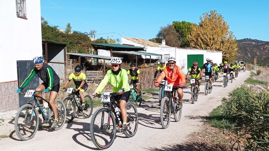La-Via-Verde-hace-disfrutar-en-Coripe-a-los-cicloturistas-de-las-Marchas-Diputacion-Sevilla
