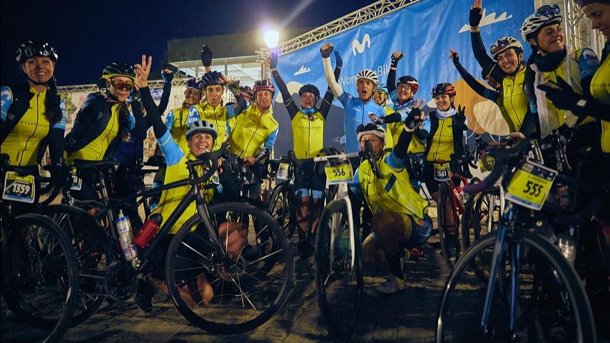 Las-lideres-del-proyecto-Women-In-Bike-ruedan-juntas-en-La��etape-Granada-by-Tour-de-France-