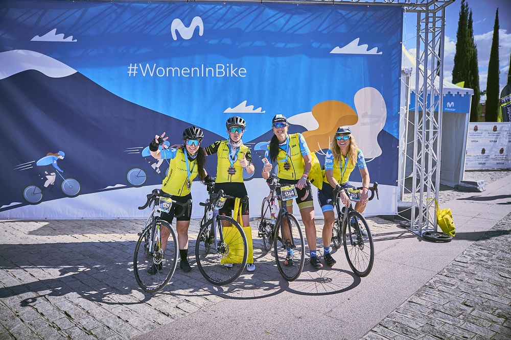 Las líderes del proyecto Women In Bike ruedan juntas en L’Étape Granada by Tour de France
