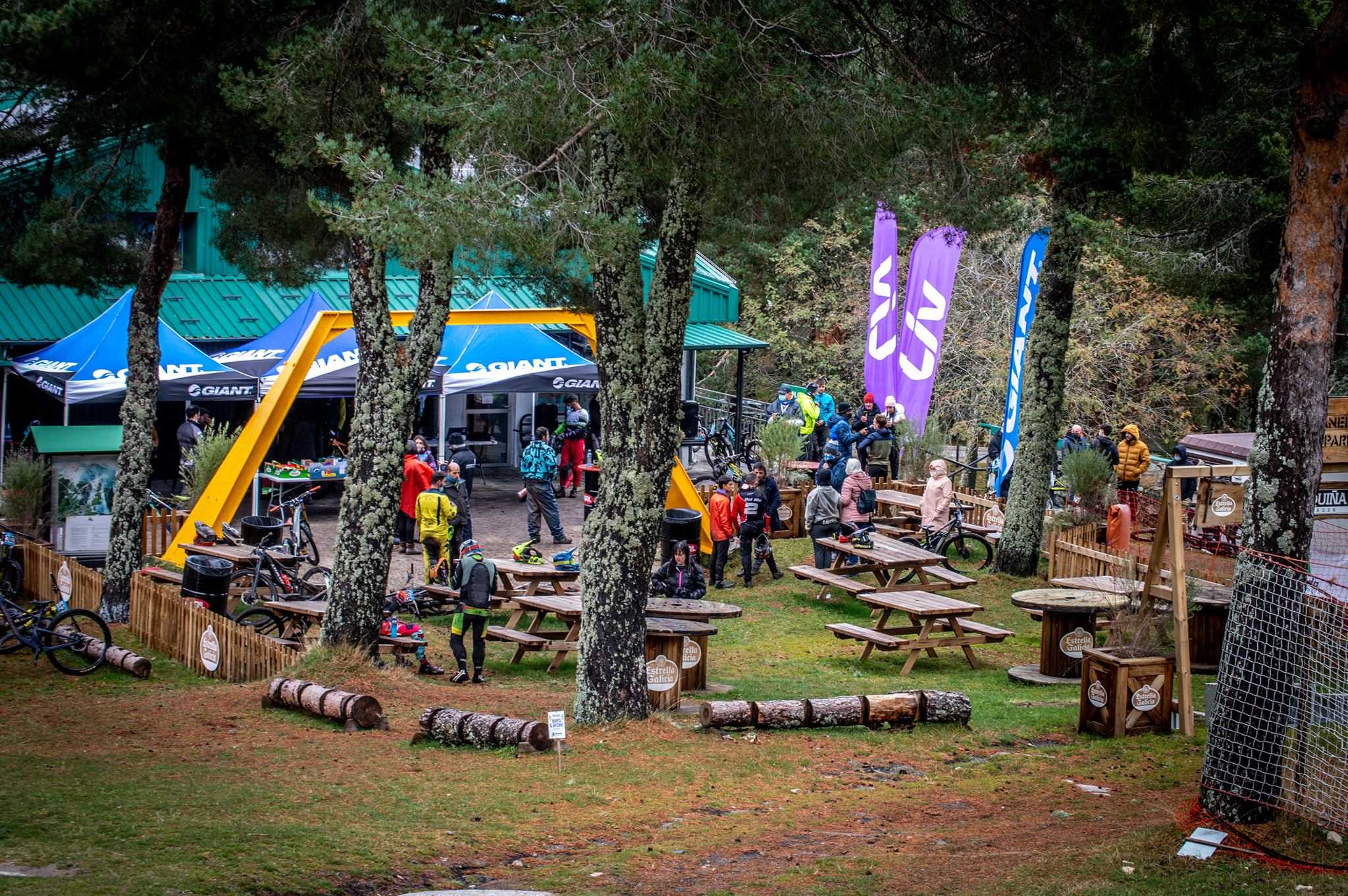 Veiga e Menéndez inauguran o palmarés do Trofeo Federación DHI - Manzaneda Bike Park by Giant