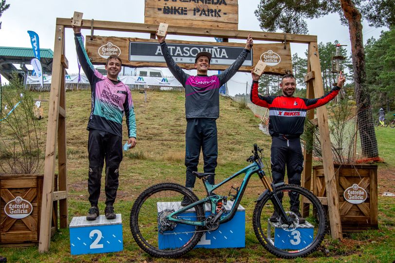 Veiga e Menéndez inauguran o palmarés do Trofeo Federación DHI - Manzaneda Bike Park by Giant