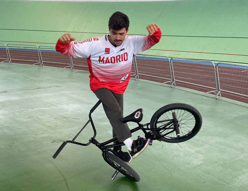 Inicio de la actividad de BMX free style dentro del Programa Ciclismo por Madrid