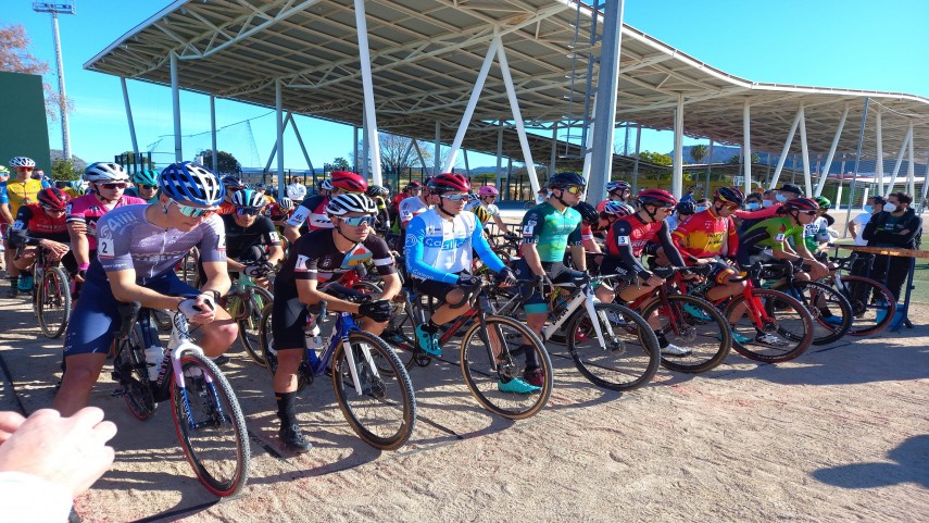 Ciclocros-Felipe-Orts-y-Lucia-Gonzalez-vencedores-en-XA�tiva