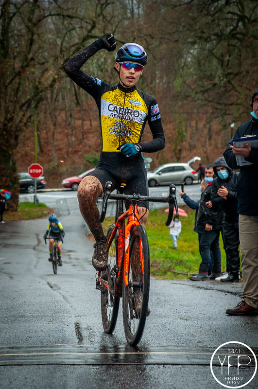 Irene Trabazo e Iván Feijoo conquistan o Campionato de Galicia de Ciclocrós en Maceda