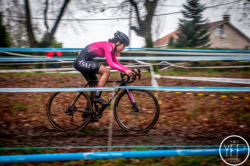 Irene Trabazo e Iván Feijoo conquistan o Campionato de Galicia de Ciclocrós en Maceda
