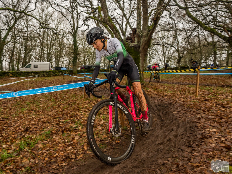 Irene Trabazo e Iván Feijoo conquistan o Campionato de Galicia de Ciclocrós en Maceda