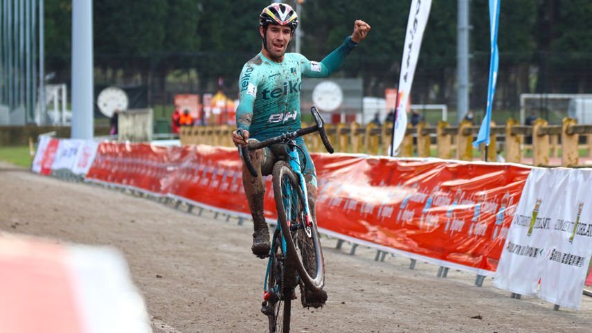 Felipe-Orts-busca-en-Xativa-su-cuarto-entorchado-nacional-de-ciclocross-consecutivo