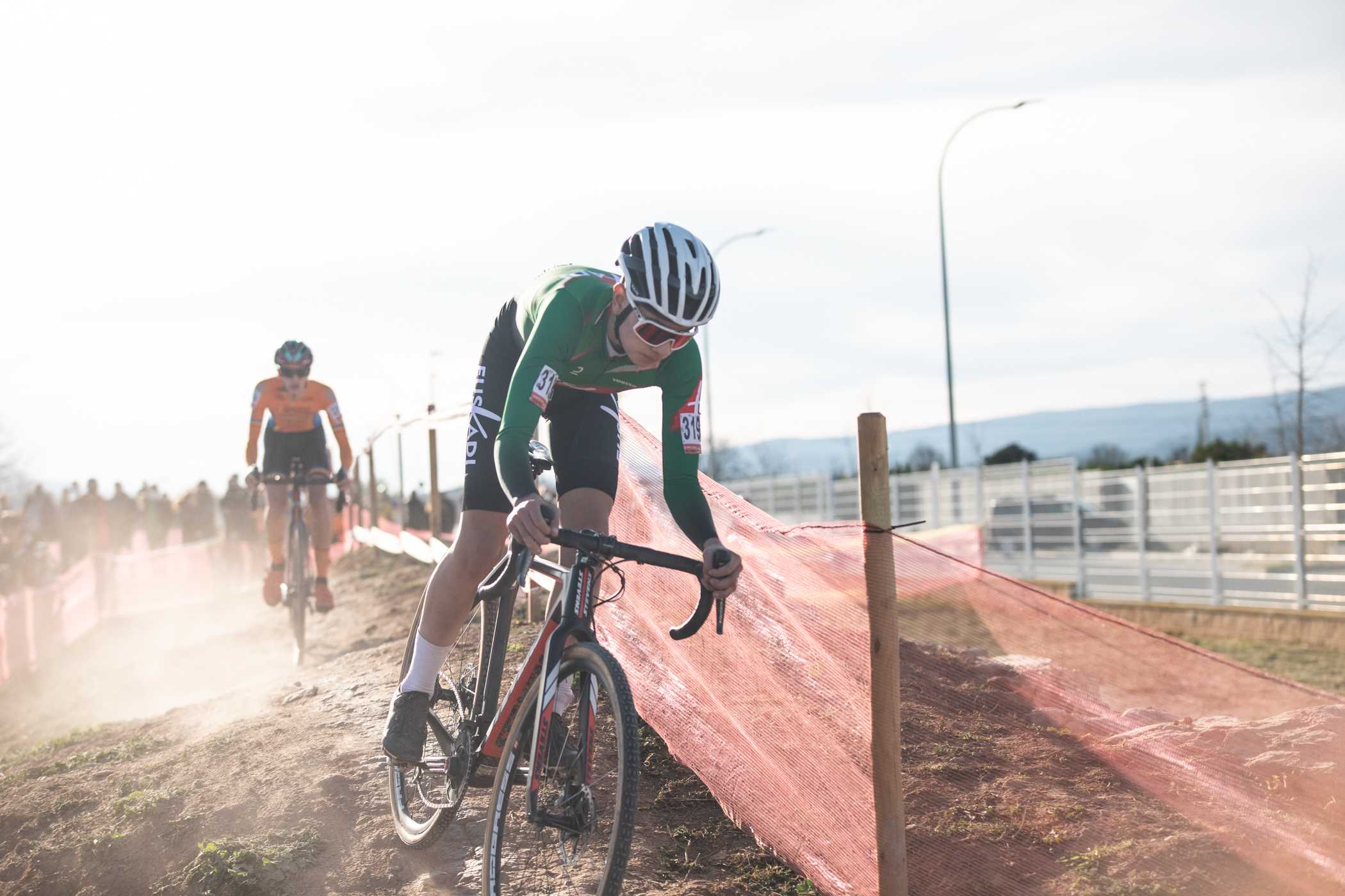 PODIUM PARA MUÑOZ Y DESGRACIA PARA LAS CHICAS