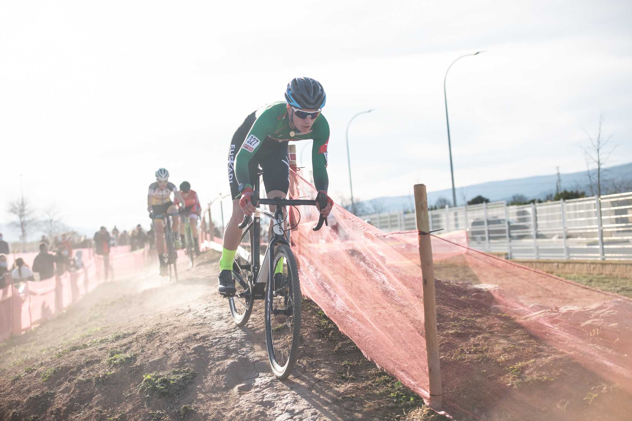 PODIUM PARA MUÑOZ Y DESGRACIA PARA LAS CHICAS