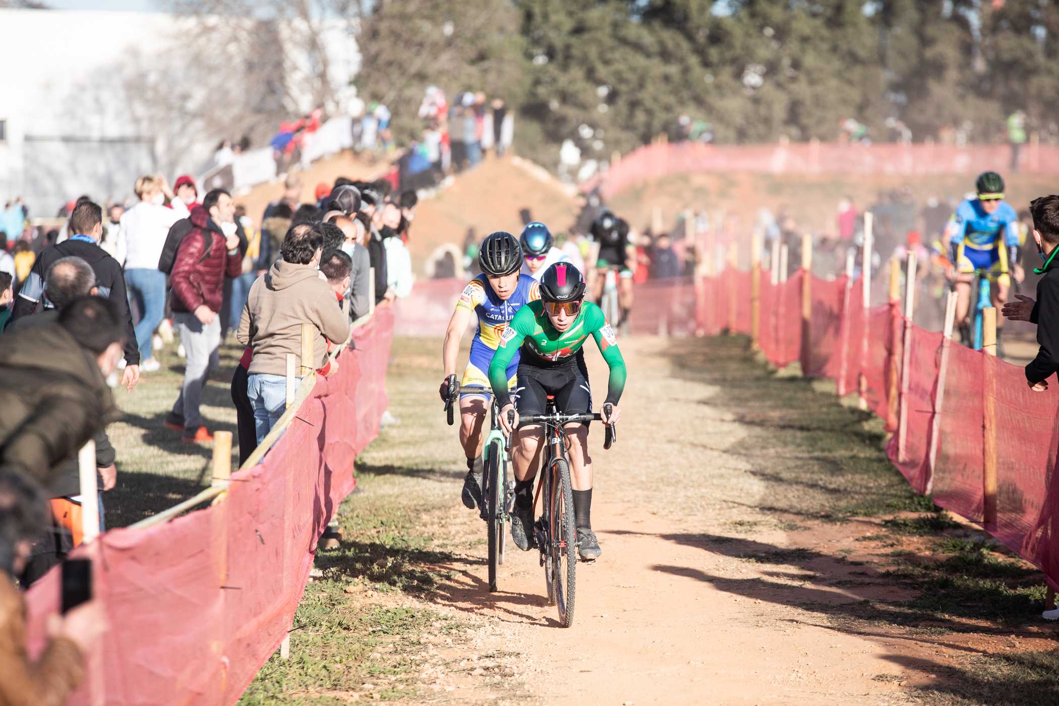PODIUM PARA MUÑOZ Y DESGRACIA PARA LAS CHICAS