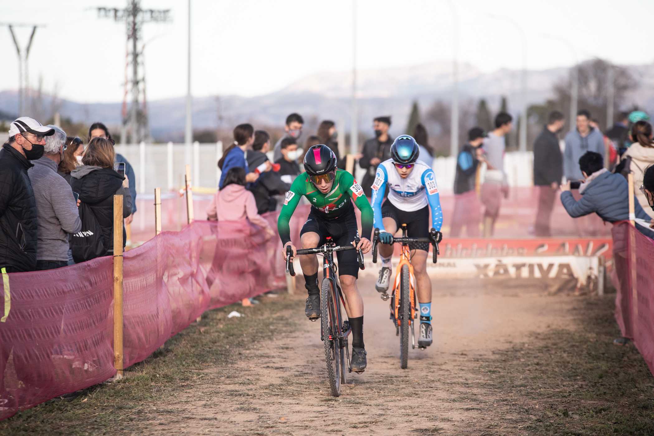 PODIUM PARA MUÑOZ Y DESGRACIA PARA LAS CHICAS