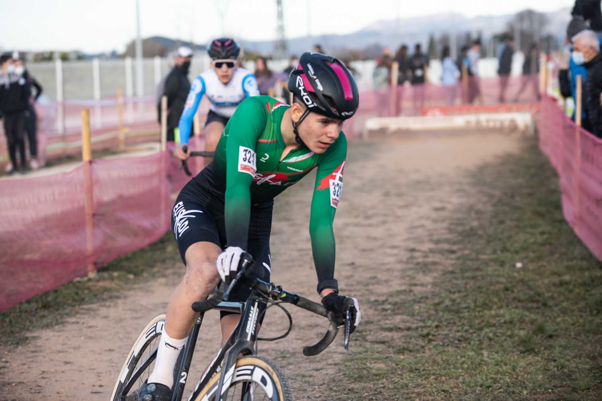 PODIUM PARA MUÑOZ Y DESGRACIA PARA LAS CHICAS