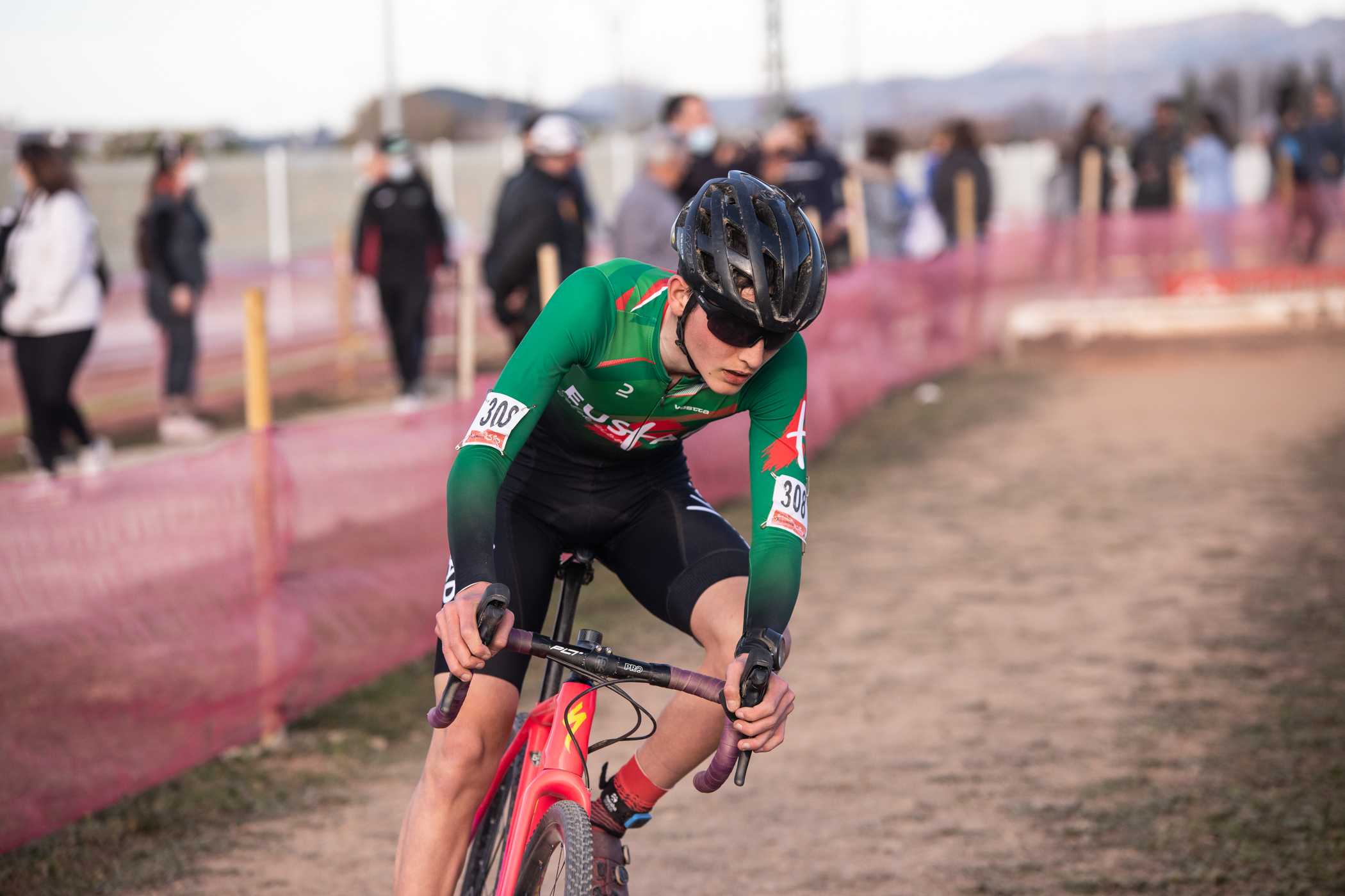 PODIUM PARA MUÑOZ Y DESGRACIA PARA LAS CHICAS