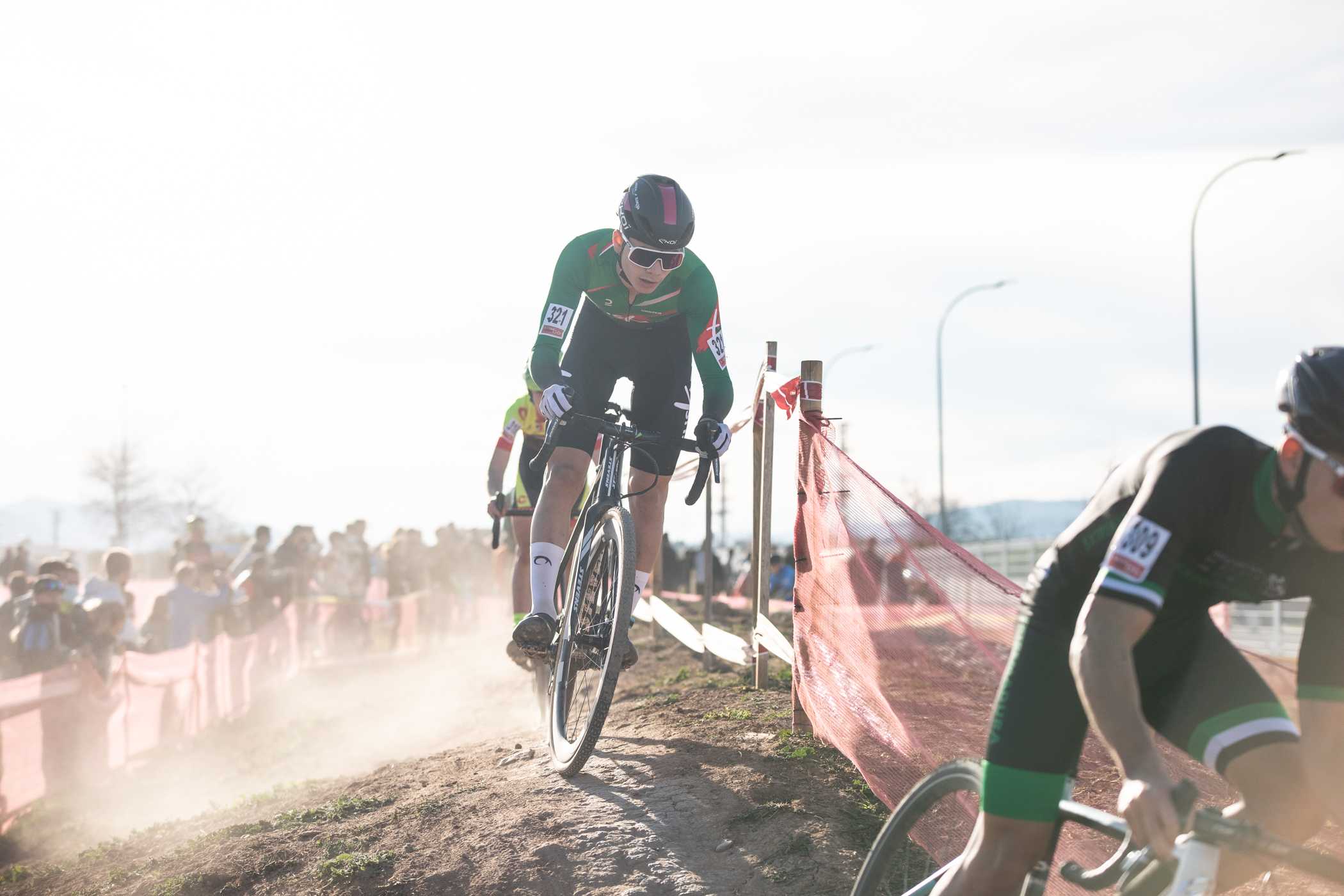 PODIUM PARA MUÑOZ Y DESGRACIA PARA LAS CHICAS