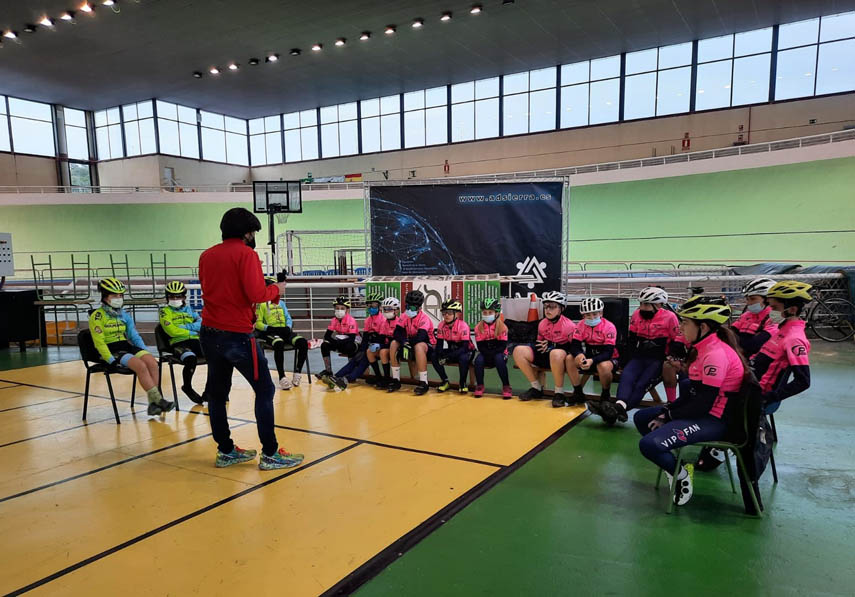 Entrenamiento Ciclismo-CentrePoint-CC Nieves y Golpe de Pedal ultimaron su preparación para pista
