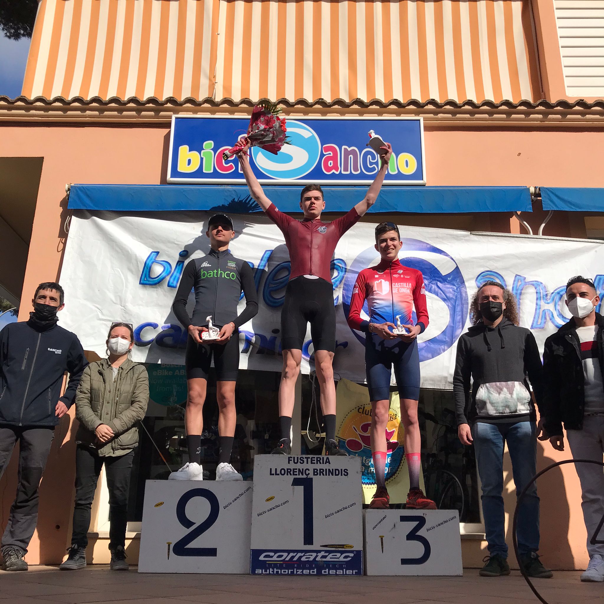 XAVI CAÑELLAS VENCE EN EL TROFEO BICIS SANCHO-CALA MILLOR