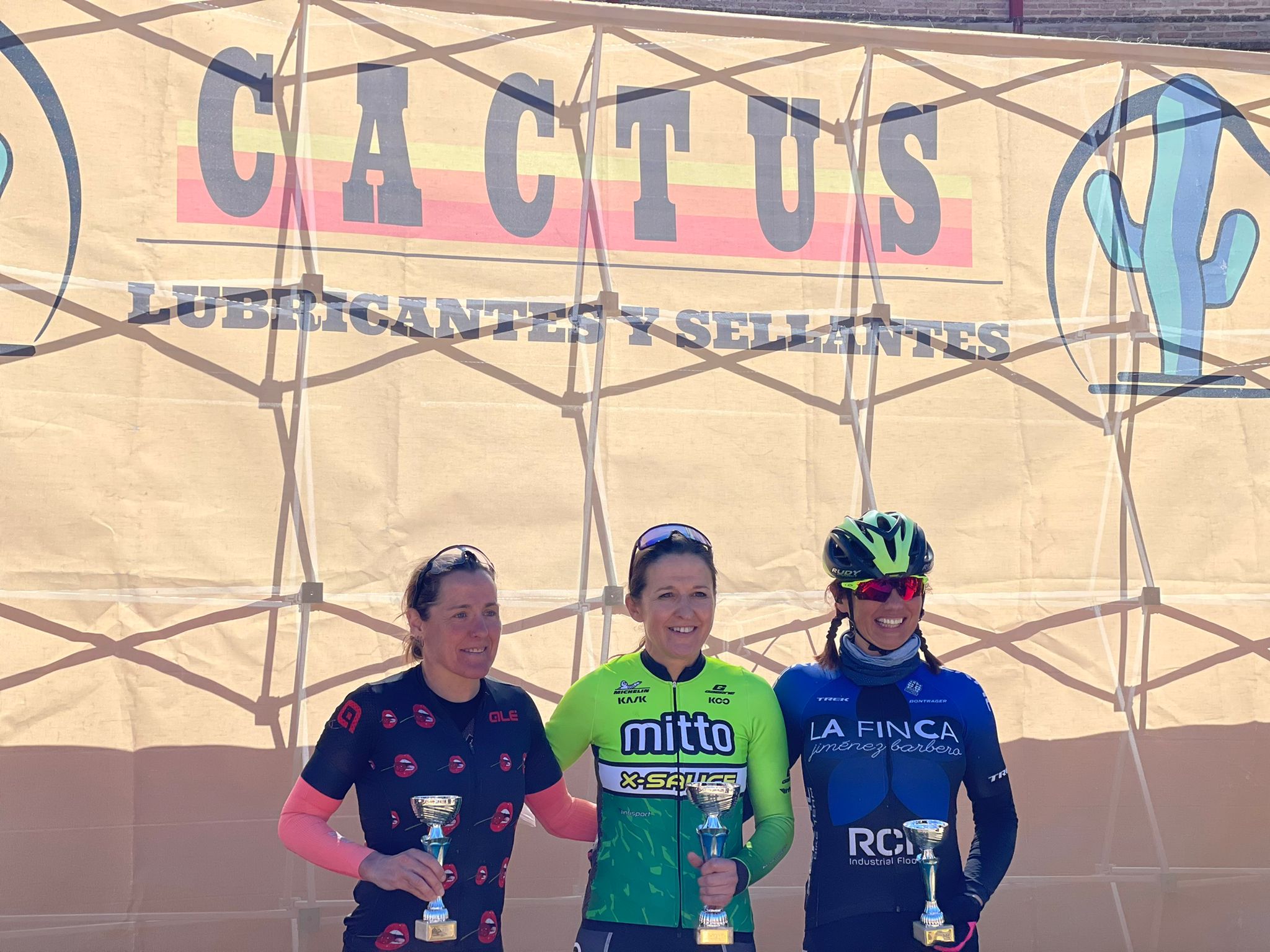 El MTB La del Mazo situó en lo más alto a Carolina Alonso y a Juan Ignacio Pérez