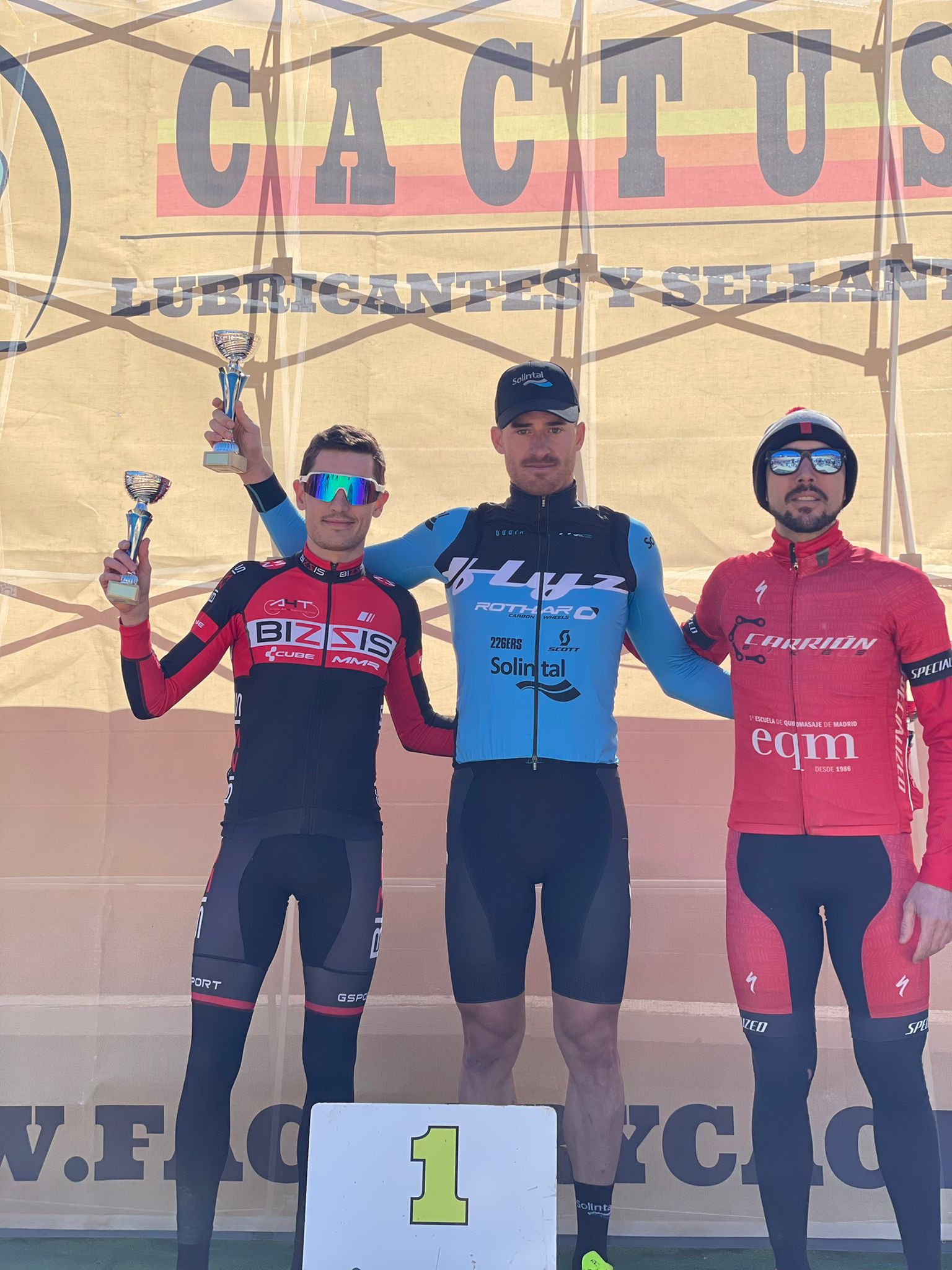 El MTB La del Mazo situó en lo más alto a Carolina Alonso y a Juan Ignacio Pérez