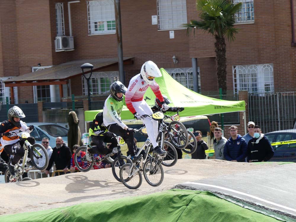 El Álamo disfrutó del mejor BMX con la segunda puntuable de la Copa de Madrid