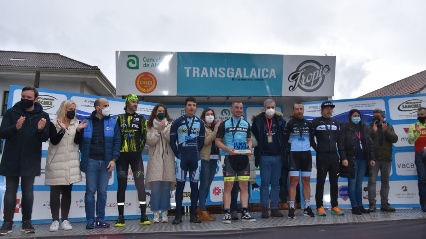 Diego-alvarez-e-Desiree-Fernandez-ganan-a-segunda-proba-do-circuito-Transgalaica-2022-en-Ames