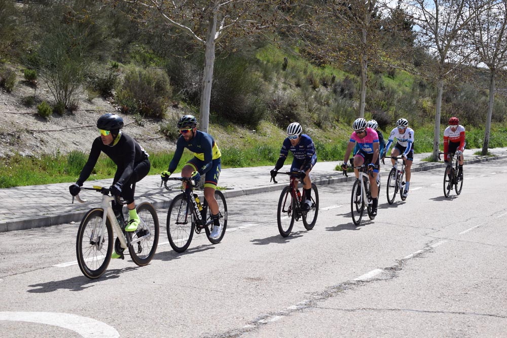 El X Memorial Carlos Cubillo acogió hoy en Rivas-Vaciamadrid el arranque del calendario madrileño de ruta