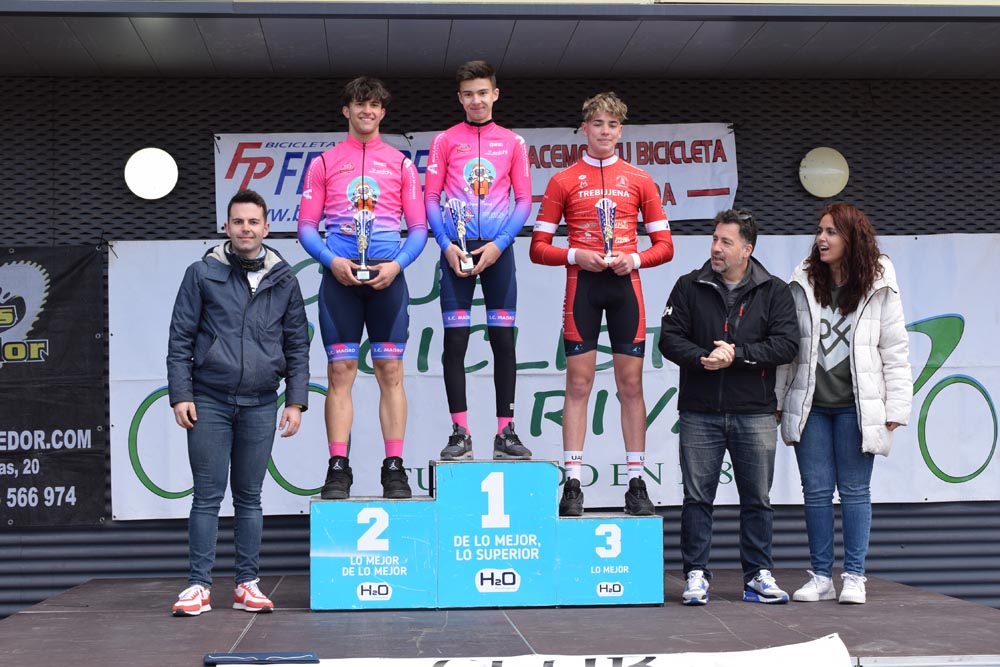 El X Memorial Carlos Cubillo acogió hoy en Rivas-Vaciamadrid el arranque del calendario madrileño de ruta