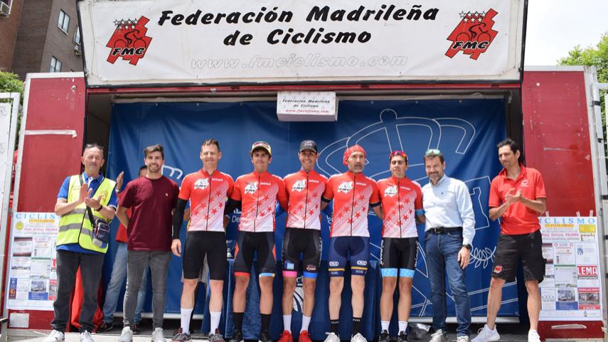 Gonzalo-Zambrano-y-Santiago-Isaac-Cadavid-se-hacen-con-el-prestigioso-Trofeo-Pena-Ciclista-Paloma