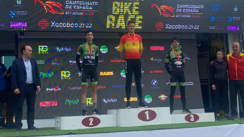 MIGUEL-BENAVIDES-SUBCAMPEoN-EN-EL-CAMPEONATO-DE-ESPANA-DE-ULTRAMARAToN-