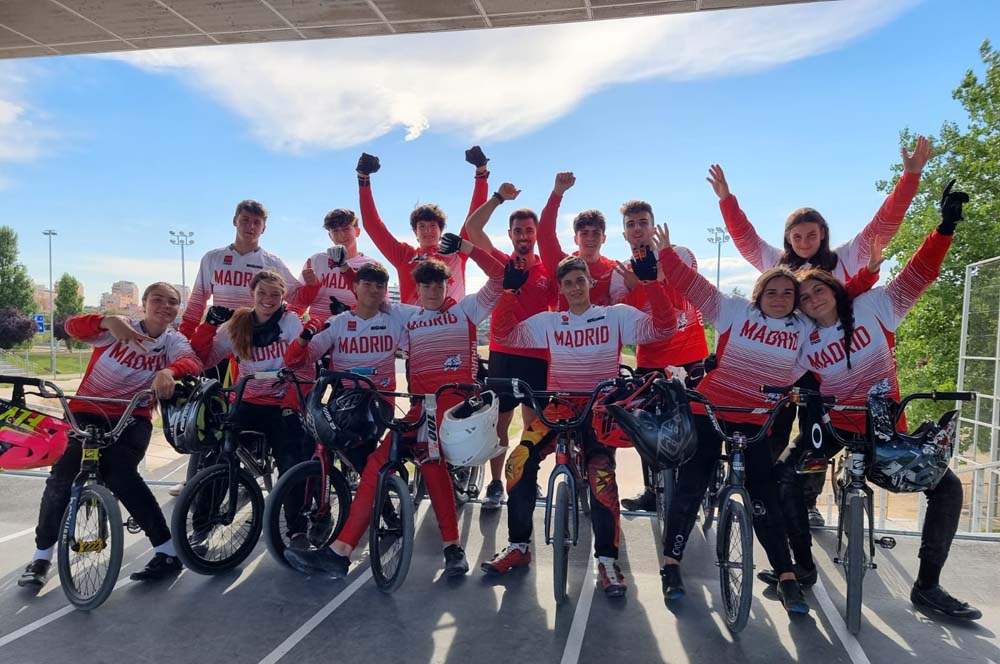 Entreno-oficial-de-la-Seleccion-Madrilena-de-BMX-en-el-circuito-de-los-Nacionales-de-Madrid