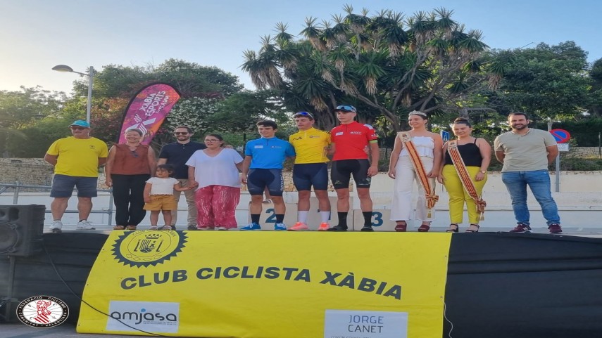 El-junior-Pablo-Calvo-gana-en-XA�bia-y-Joel-Romero-lidera-la-Challenge