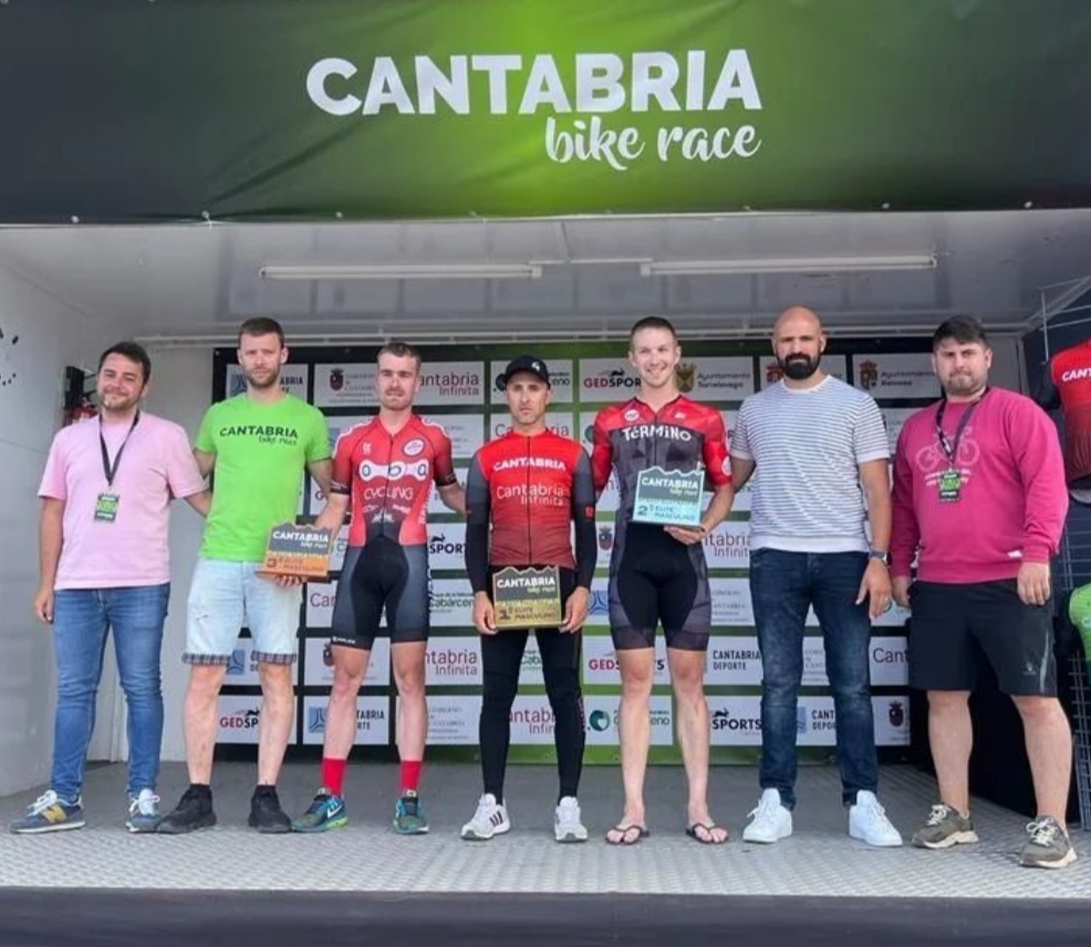 Roberto Fernández y Nuria Blanco se llevan la I Cantabria Bike Race