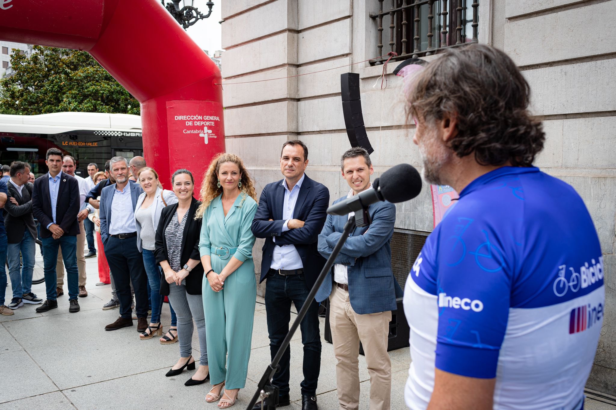 El reto #biciclELA2022 ha llegado hoy a Santander