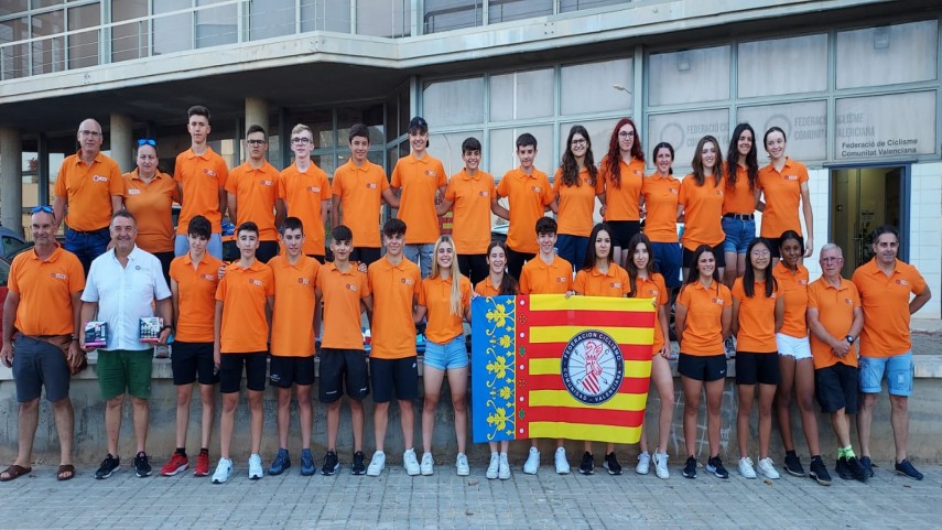 La-FCCV-desplaza-a-54-ciclistas-a-los-Nacionales-de-ciclismo-escolar-y-junior-de-Valladolid