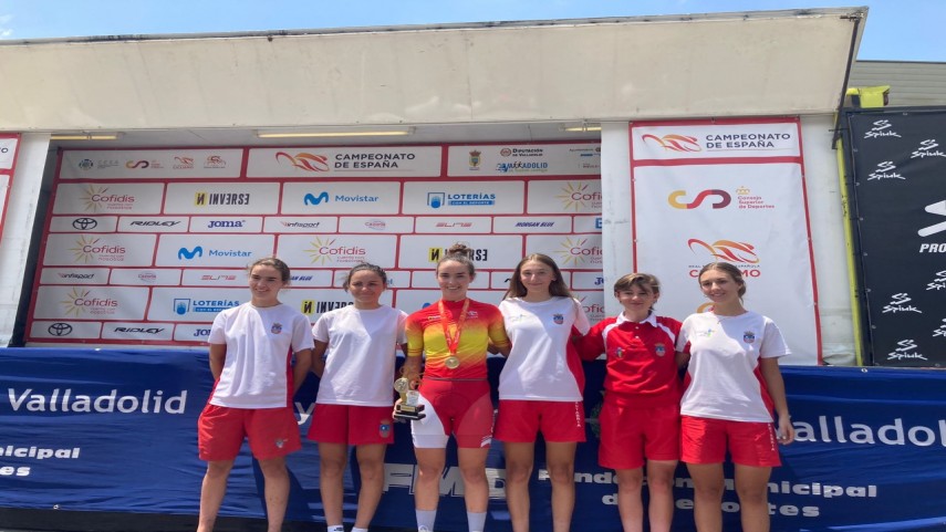 Laura-Ruiz-campeona-de-Espana-Junior-y-el-equipo-cantabro-junior-femenino-termina-primero-por-escuadras