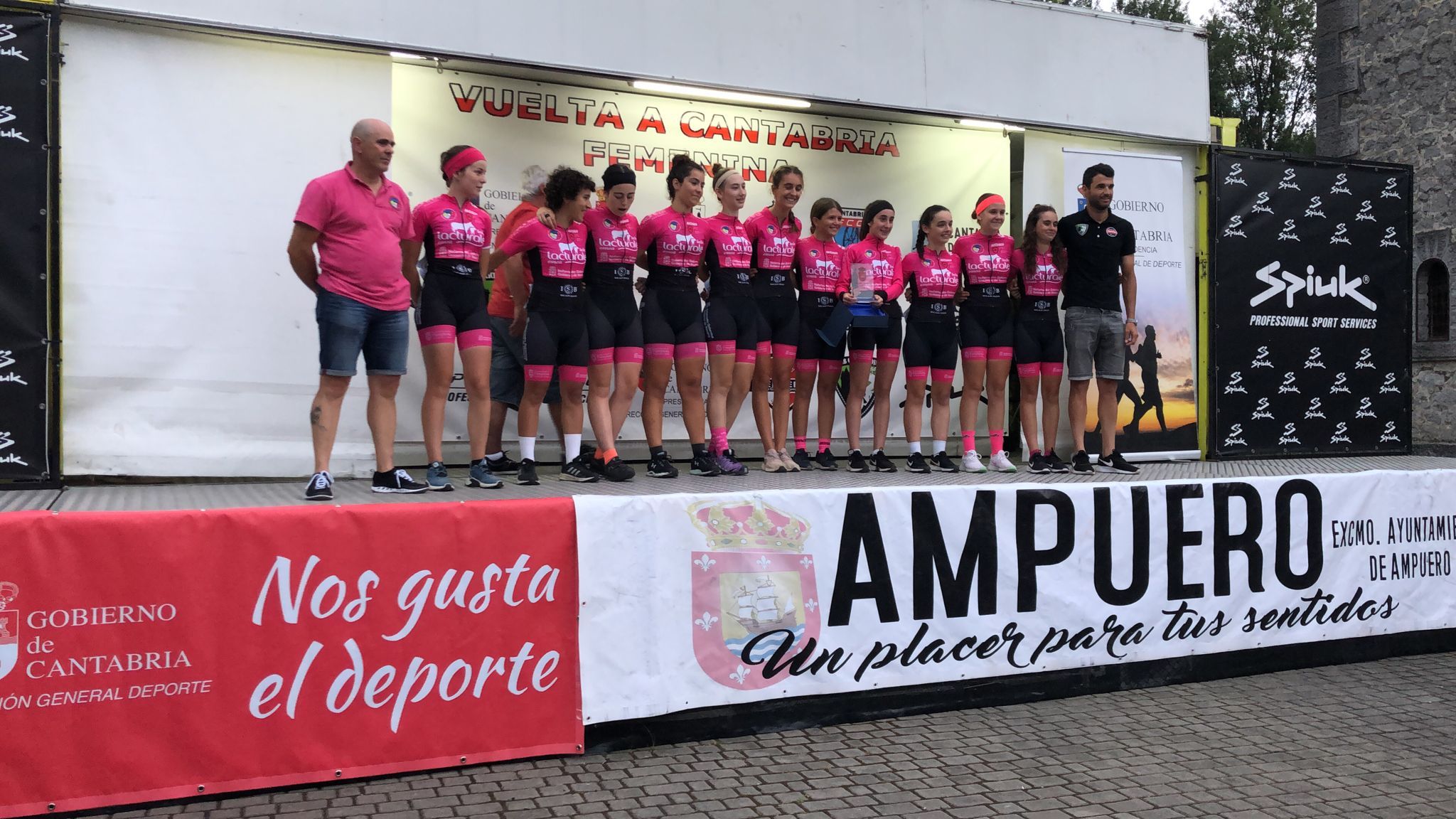 Paula Ostiz y Laia Bosch comandan la Vuelta a Cantabria Femenina